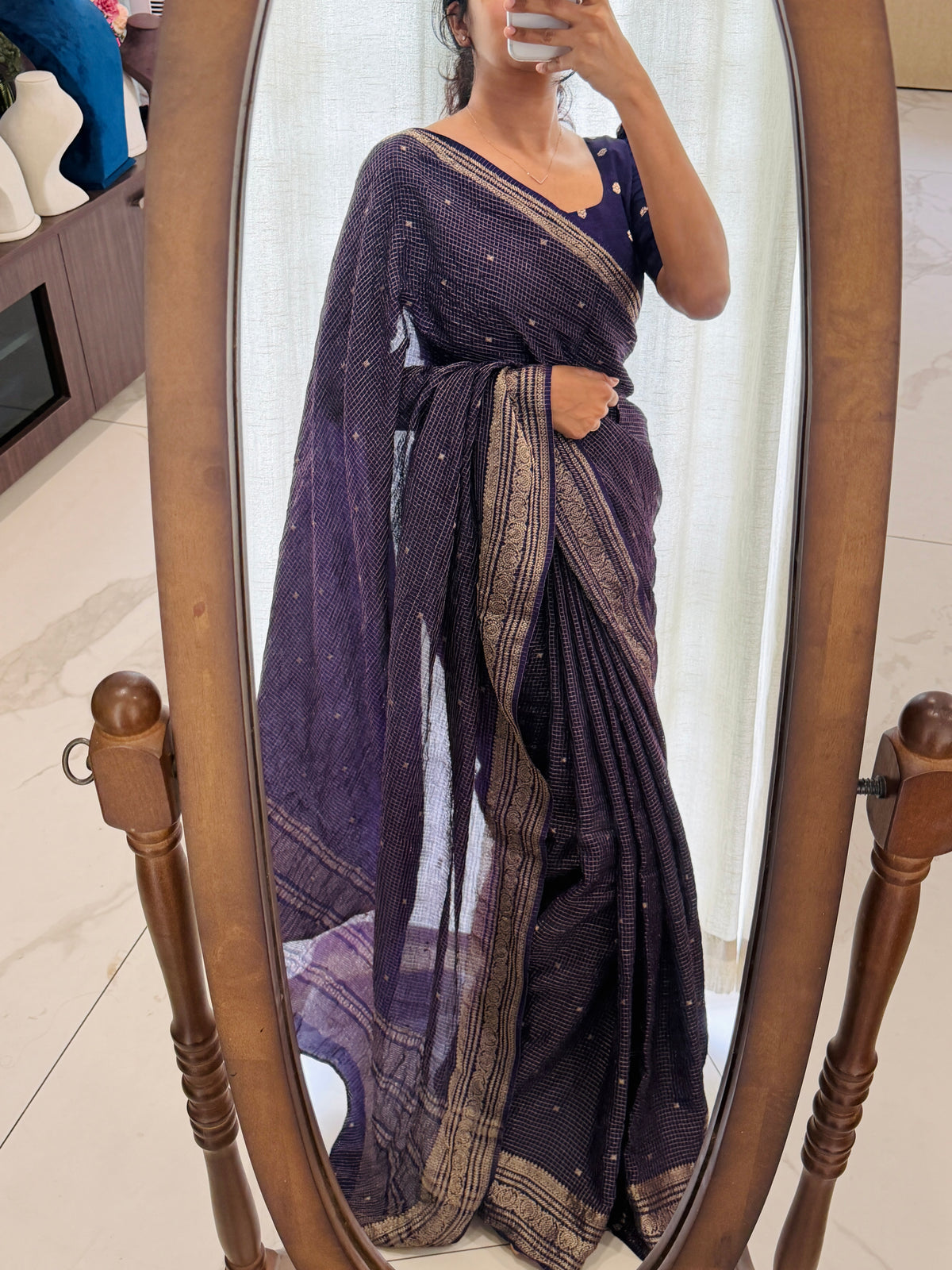 Megha neel - Viscose ( Blouse unstitched)